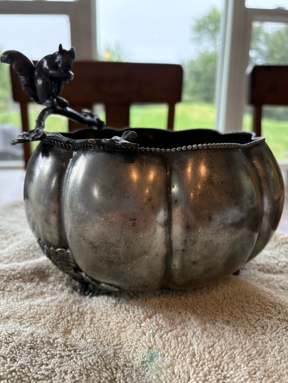 Antique-Style Silver Squirrel Pumpkin Bowl - Decorative Home Accent